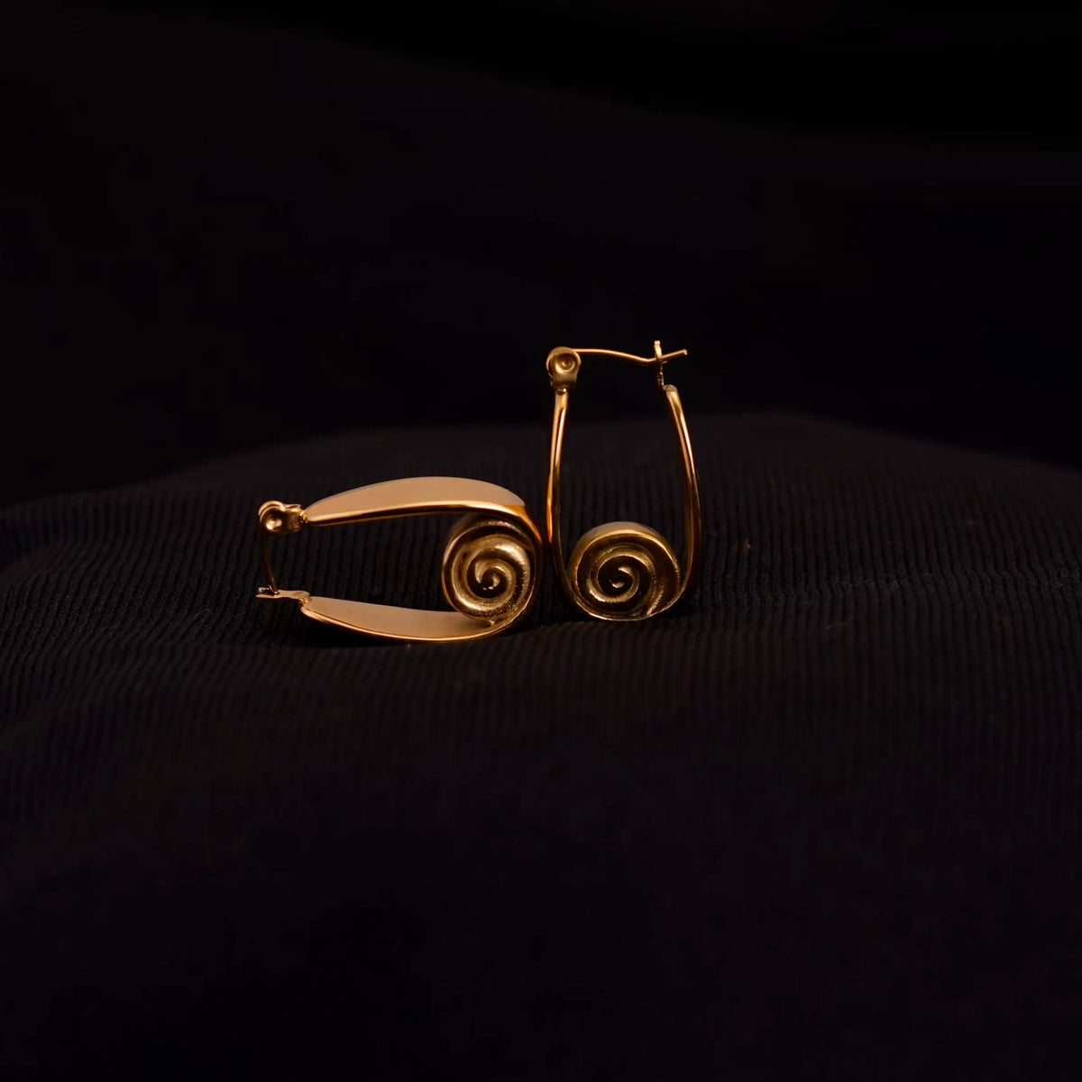 Smara Threaded Hoop Earrings