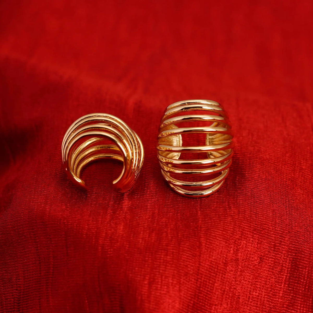 Smara Geometric Hollow Ear Clips