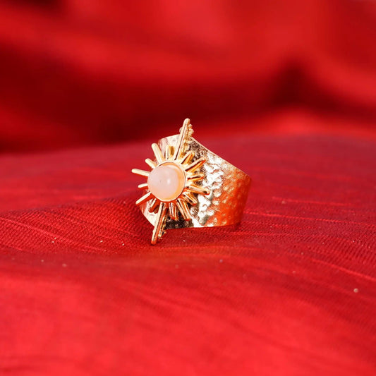 Smara Geometric Natural White Stone Adjustable Ring