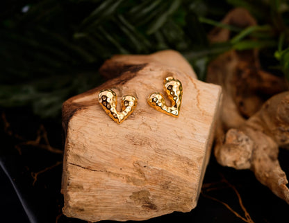 Smara Love Textured Earrings