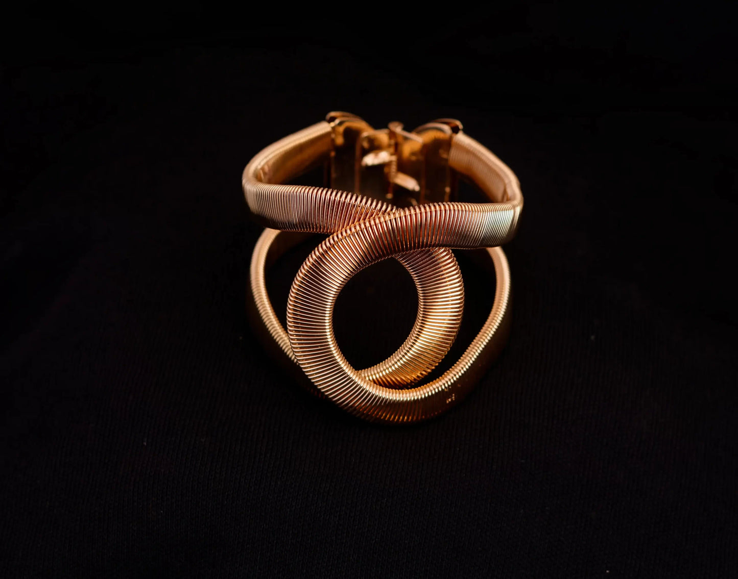 Smara Gold Cross Bracelet