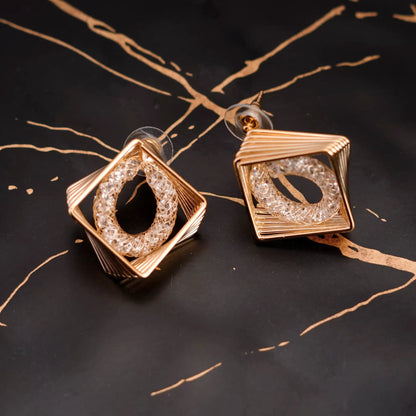 Smara Wire Hollow Zircon Earrings