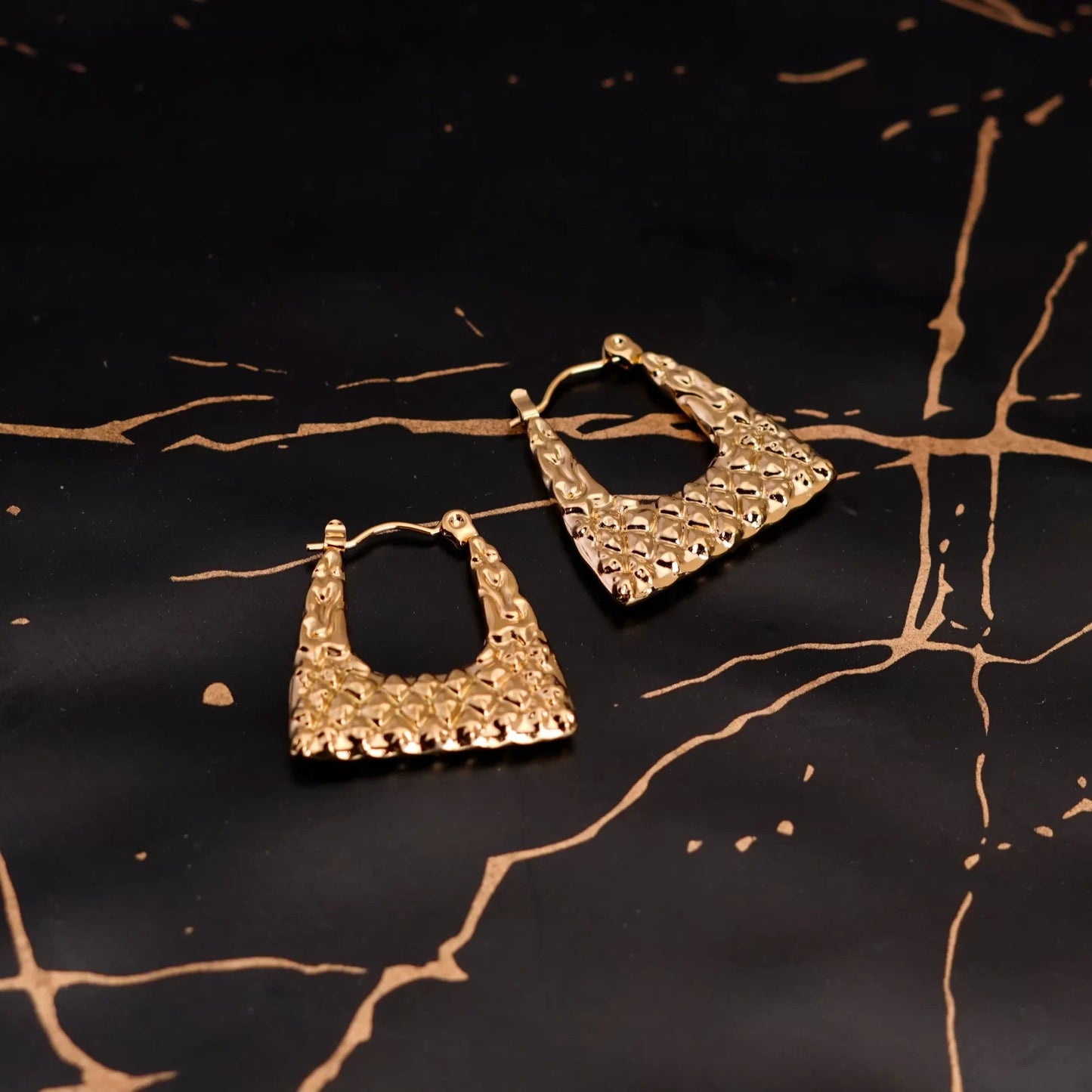 Smara Textured Square Earrings