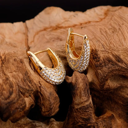 Smara U-Shaped Zirconium Earrings