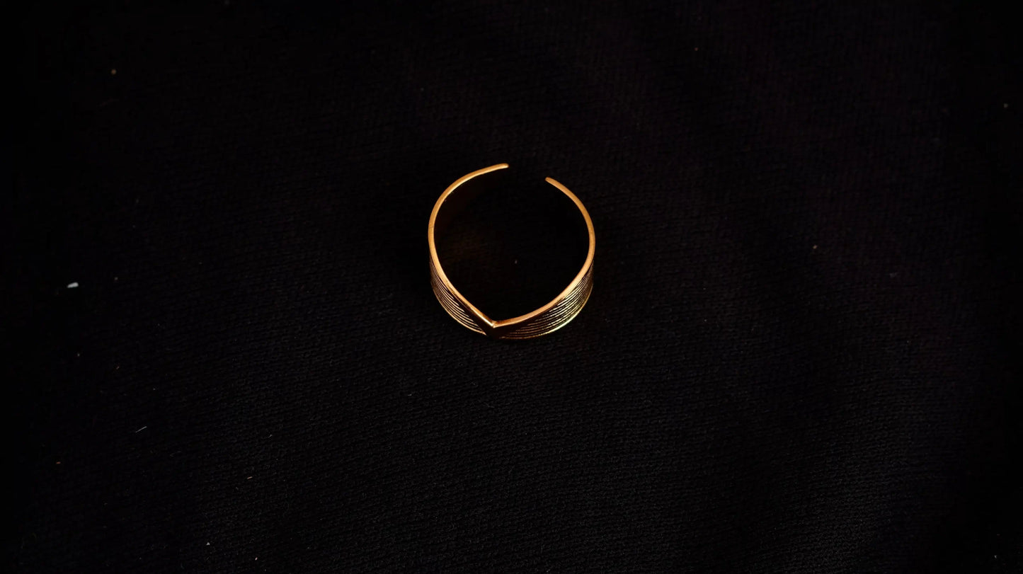 Smara Crown Adjustable Ring