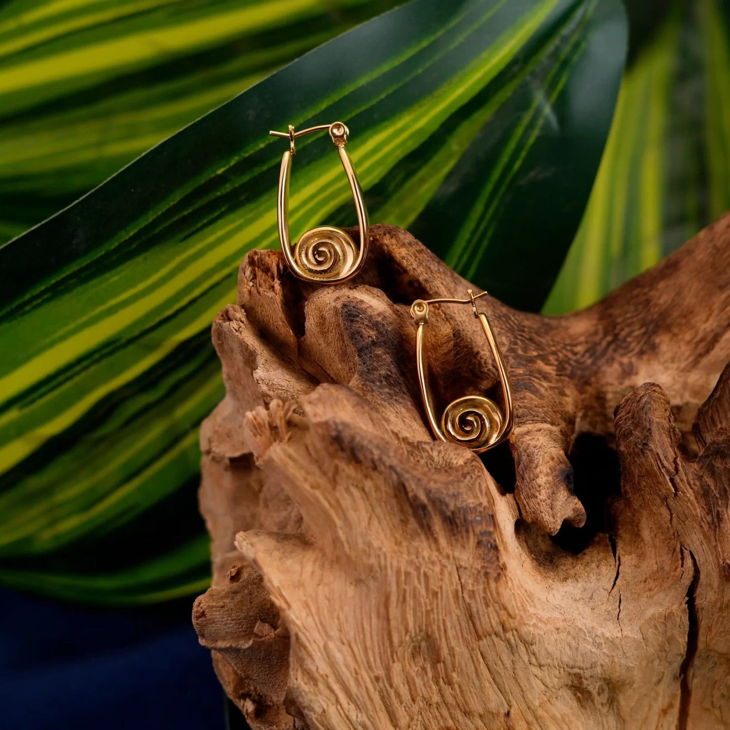 Smara Threaded Hoop Earrings