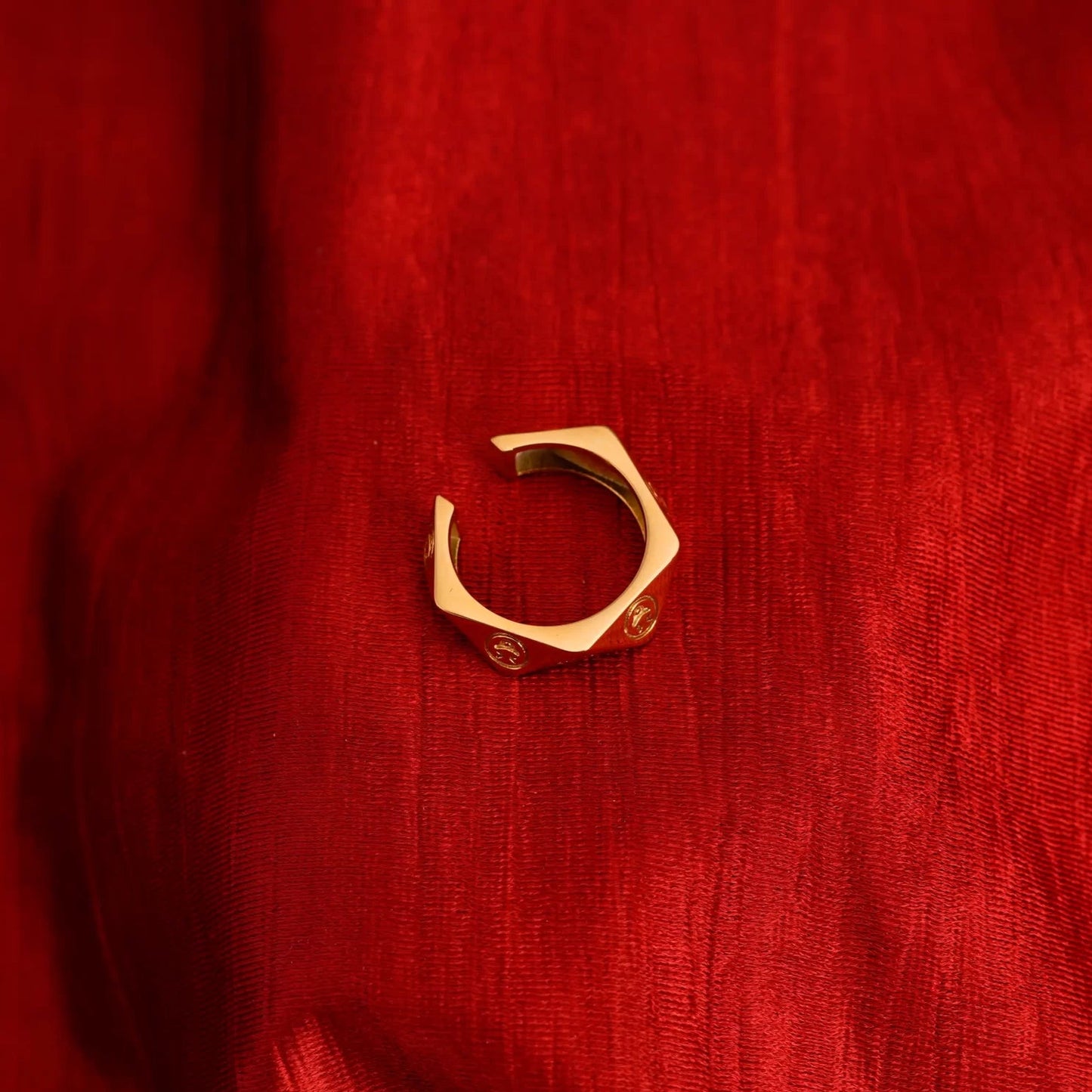 Smara Smiley Open Ring