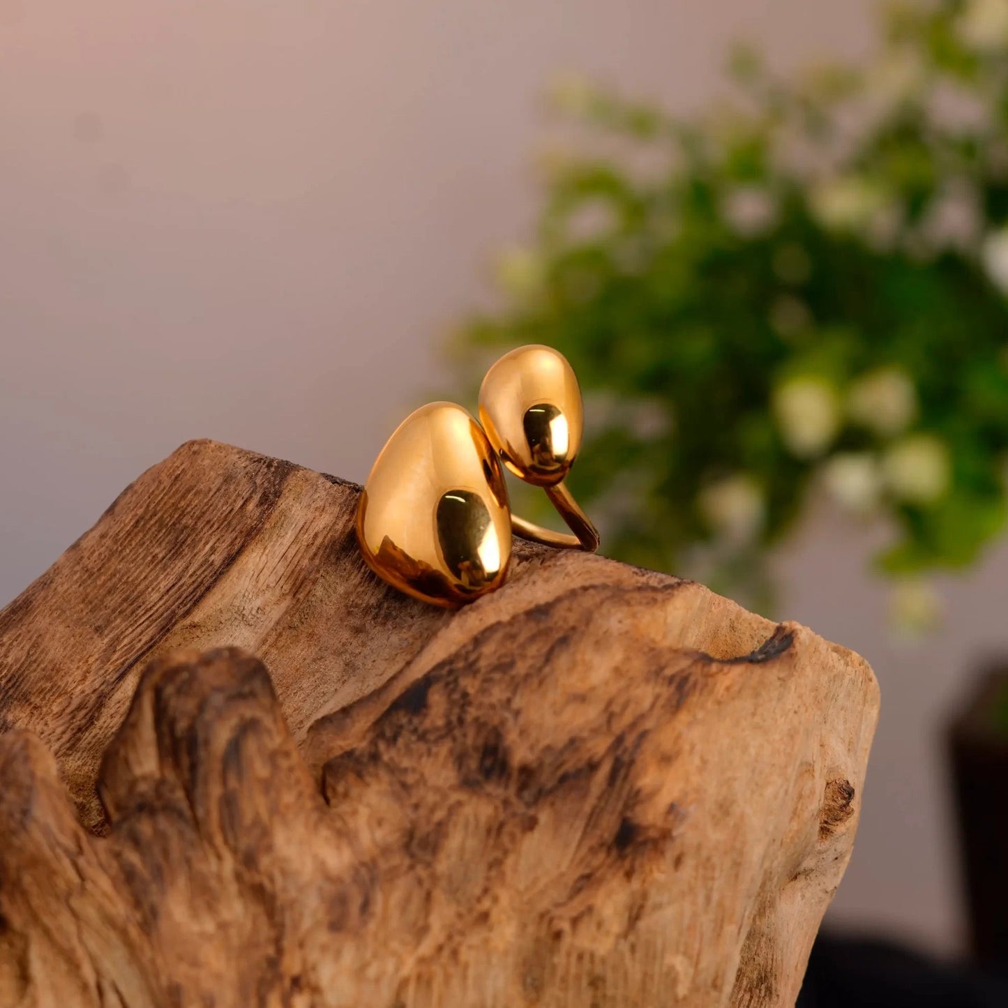 Smara Vougish Glossy Geometric Adjustable Ring