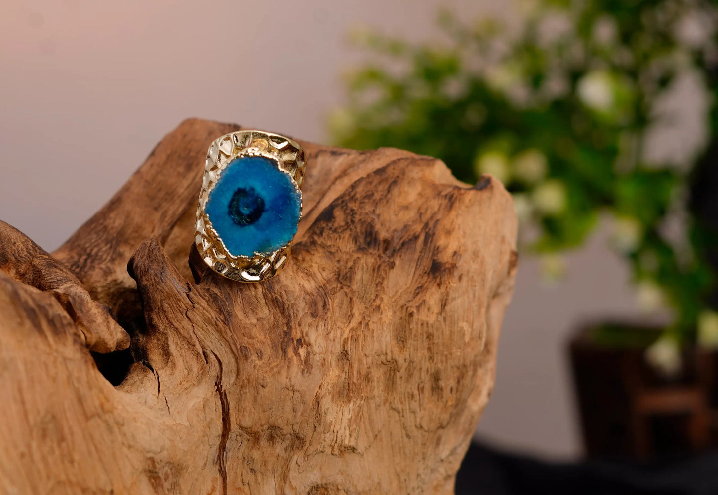 Smara Broad Crystal Adjustable Ring (BLUE)