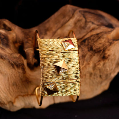 Smara Wired Broad Stone Studed Bracelet