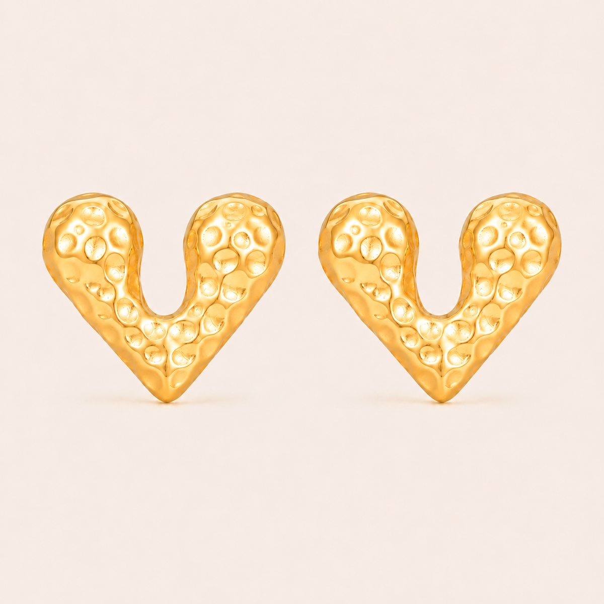 Smara Love Textured Earrings
