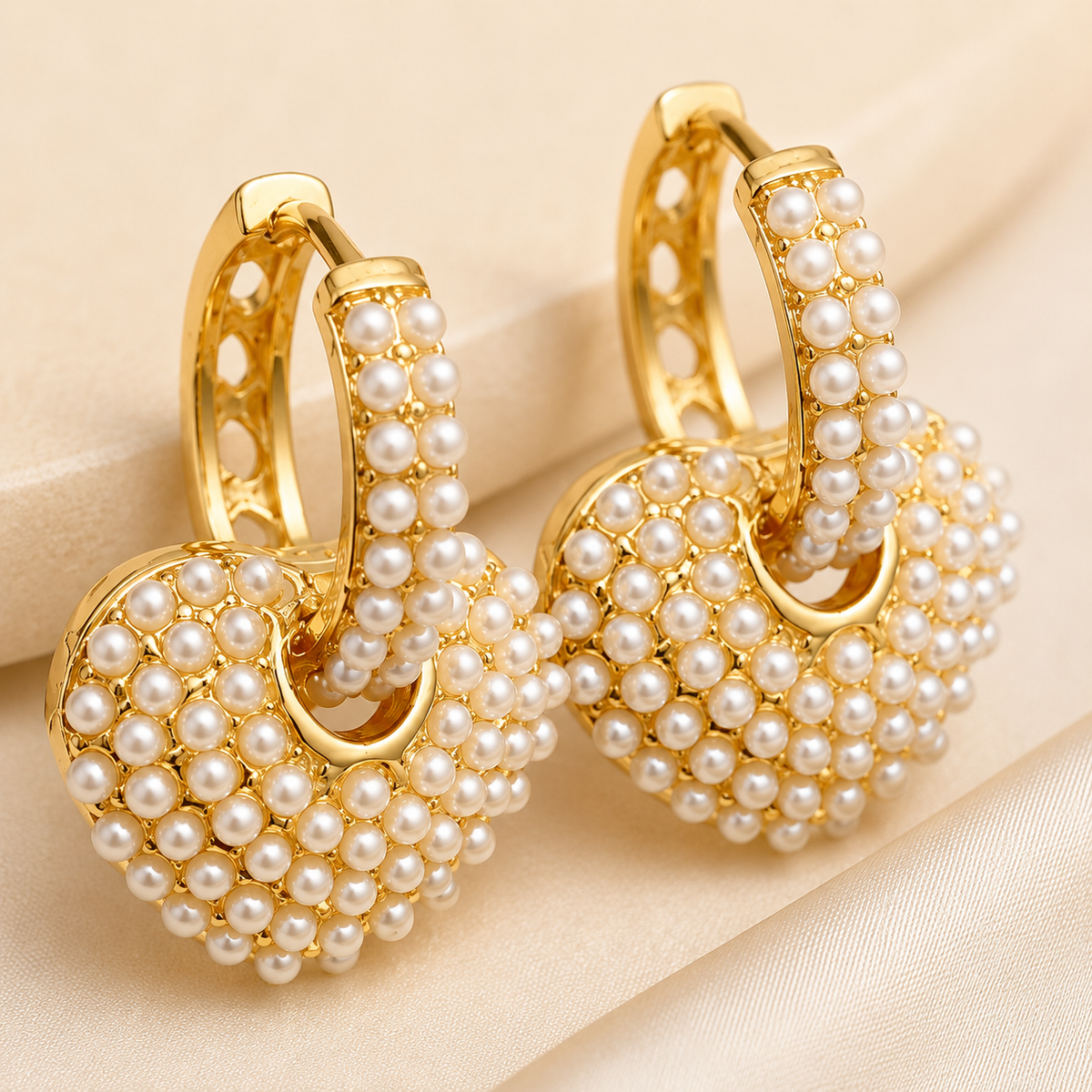 Smara Heart Pearl Earrings