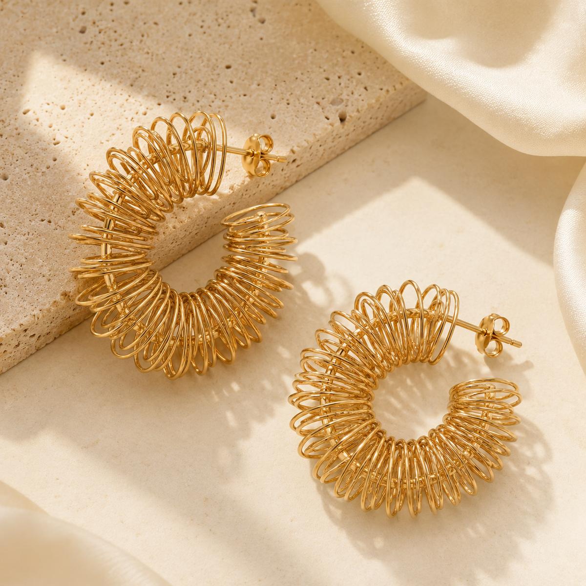 Smara 18K Gold Plated Curvy Wired Earrings