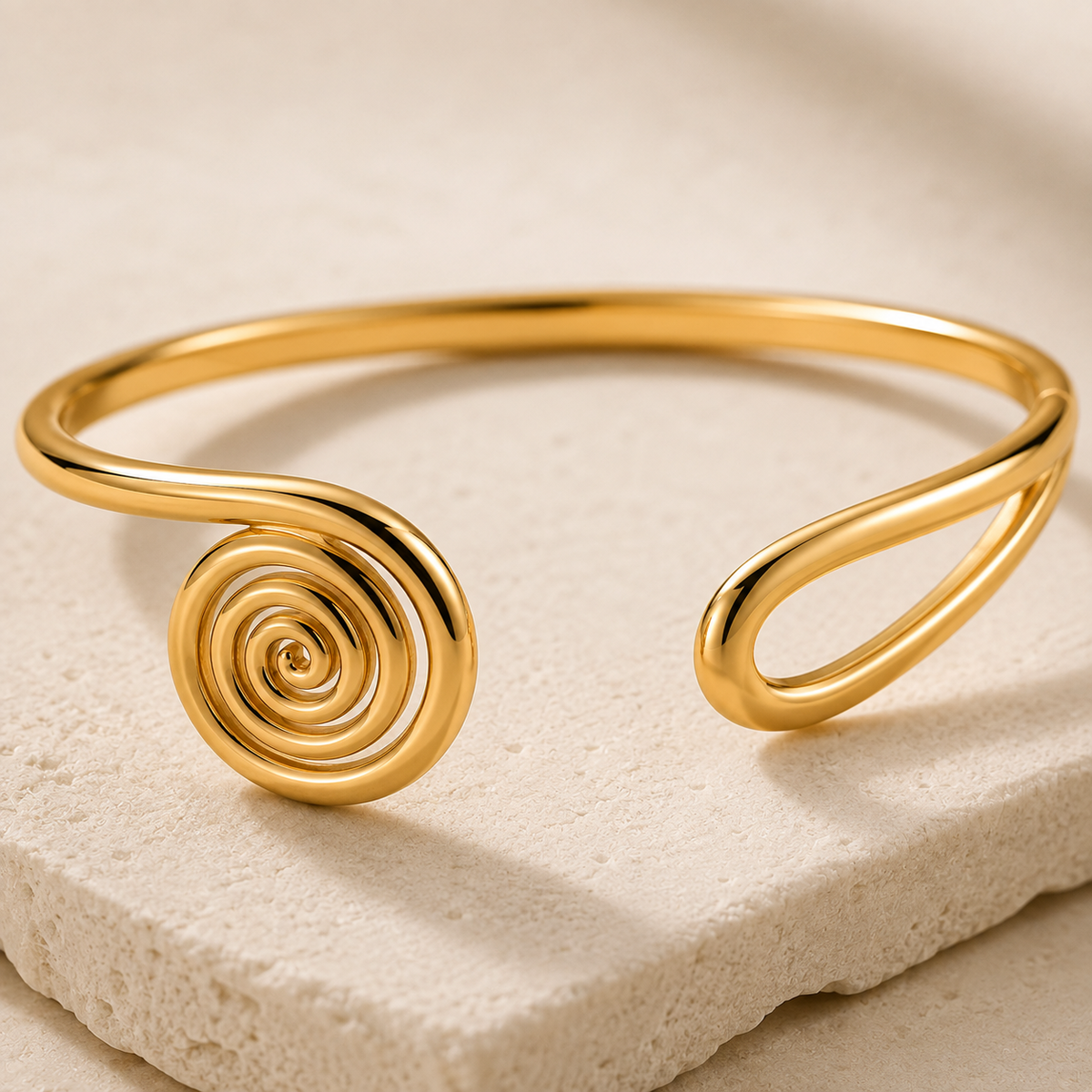 Smara 18K Gold Plated Asymmetrical Bracelet