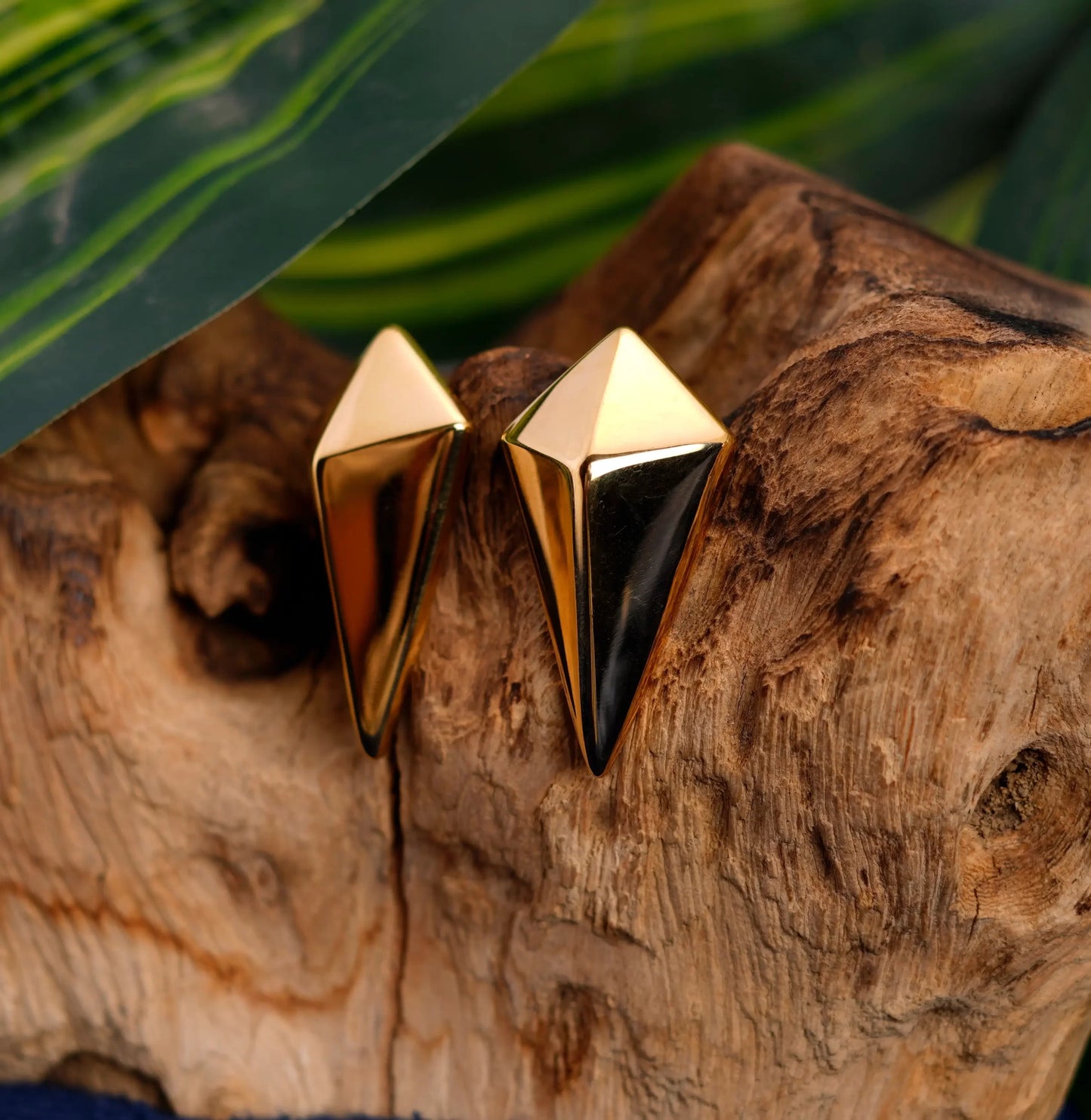 Smara Gold Rhombus Earrings