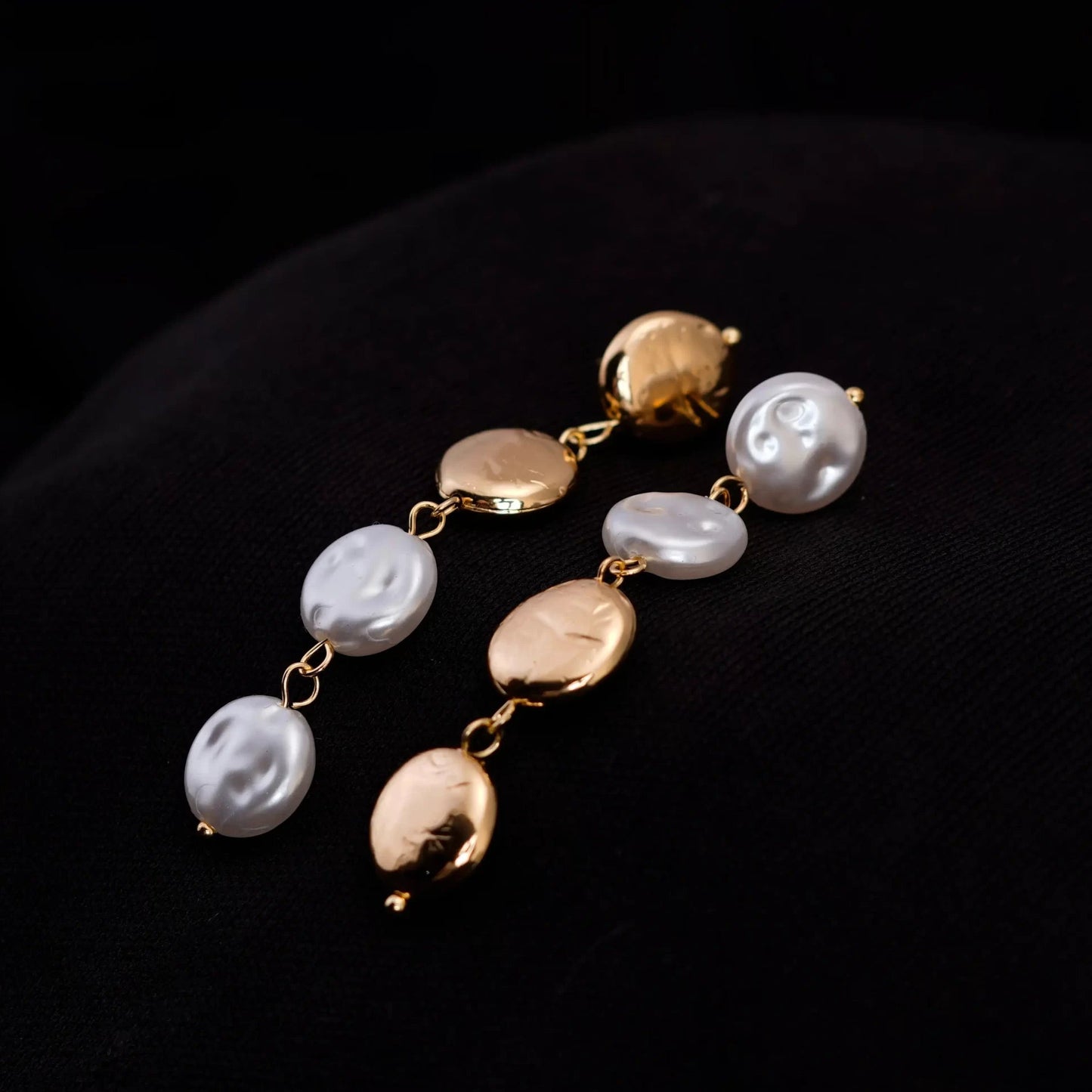 Smara Round Pearl Patchwork Earrings