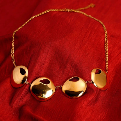 Smara Royal Gold Plated Notched Round Necklace