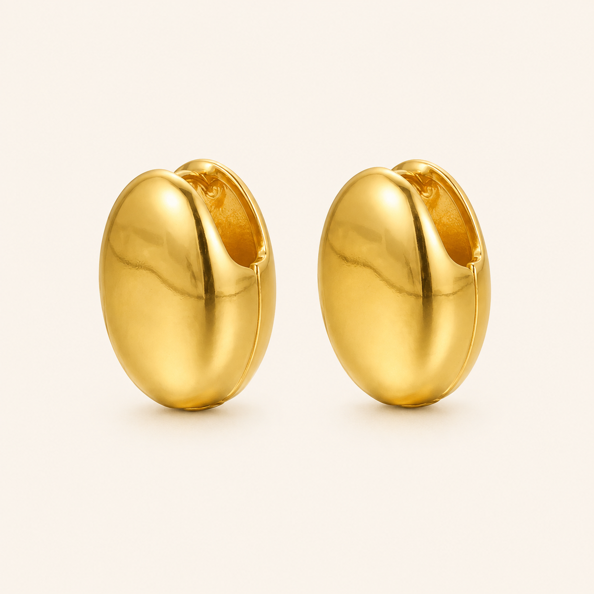Smara 18k gold plated Peanut Huggie