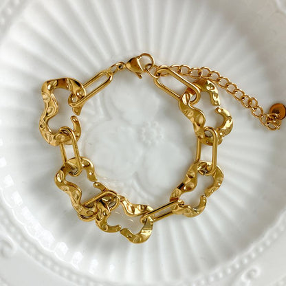 Smara Geometric Pleated Chain Bracelet