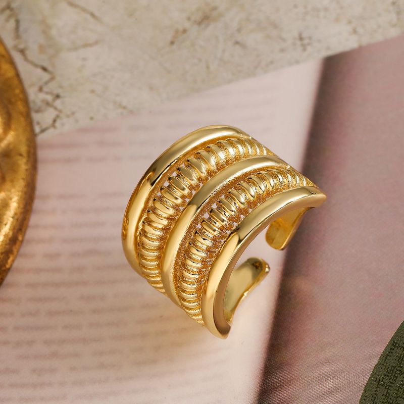 Smara Antique Gold Geometric Adjustable Ring