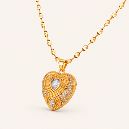 Smara Zirconium Love Pendant Necklace