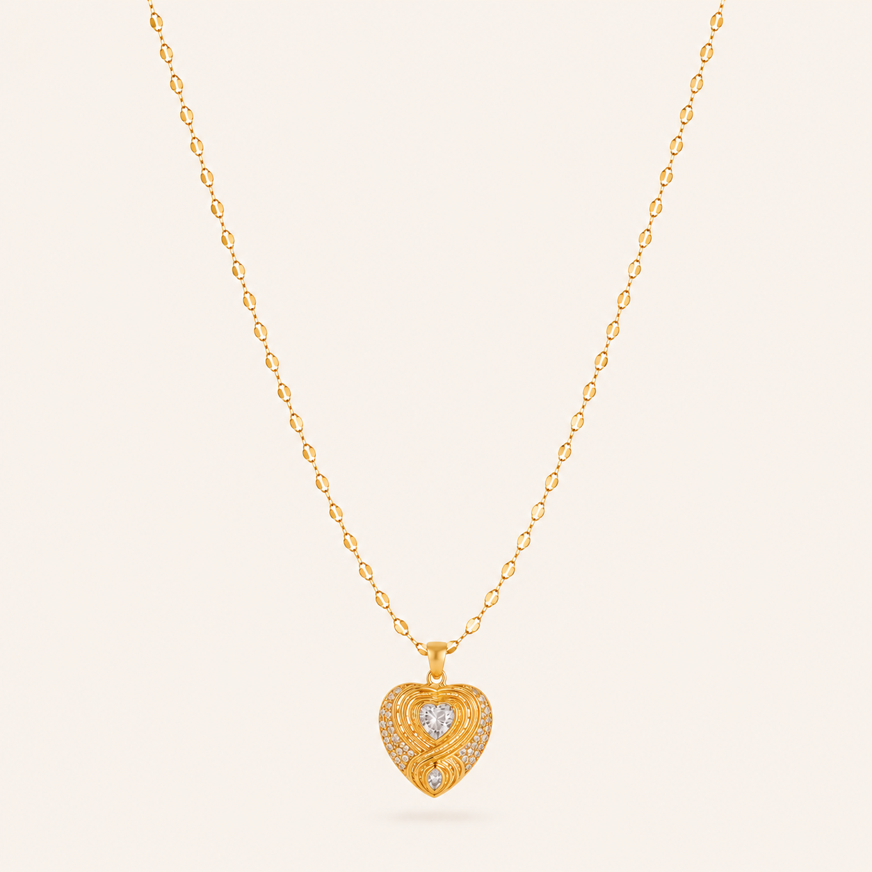 Smara Zirconium Love Pendant Necklace