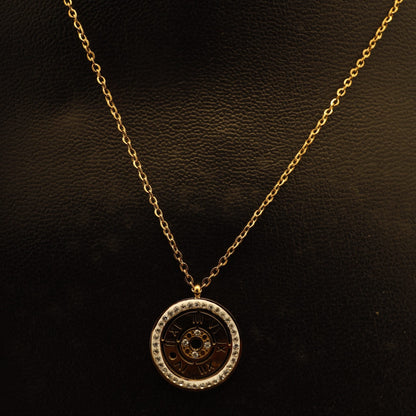 Smara roman numeral pendant necklace