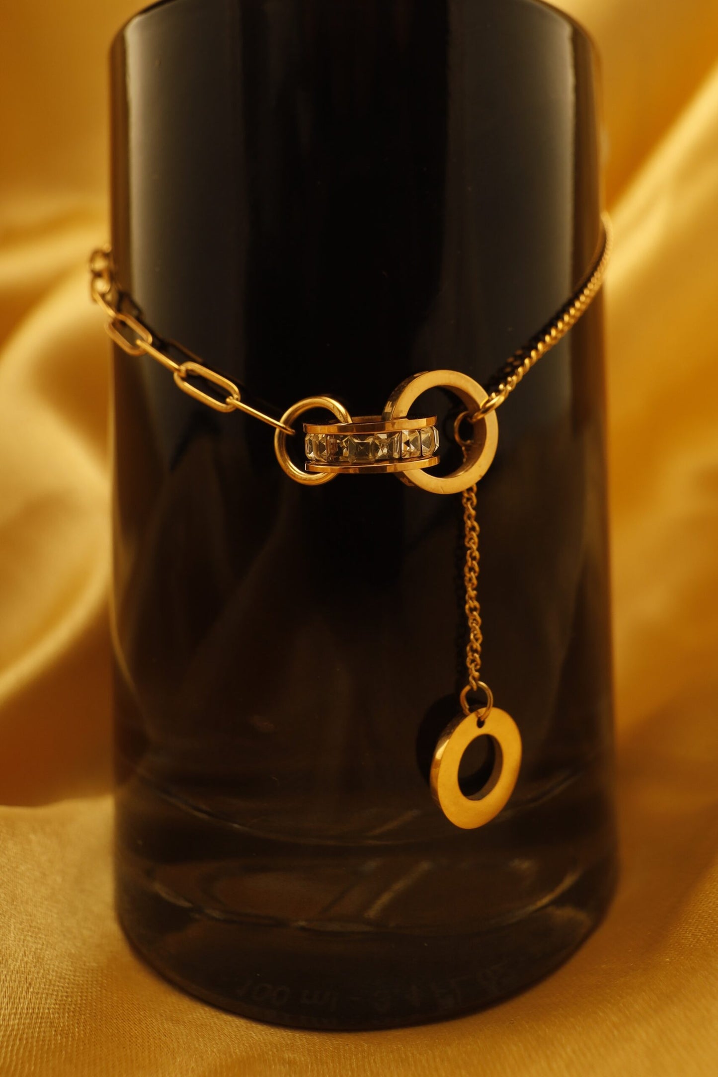 Smara 18k gold plated zircon pendant