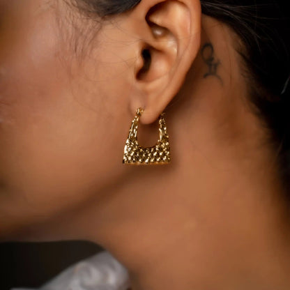 Smara Textured Square Earrings