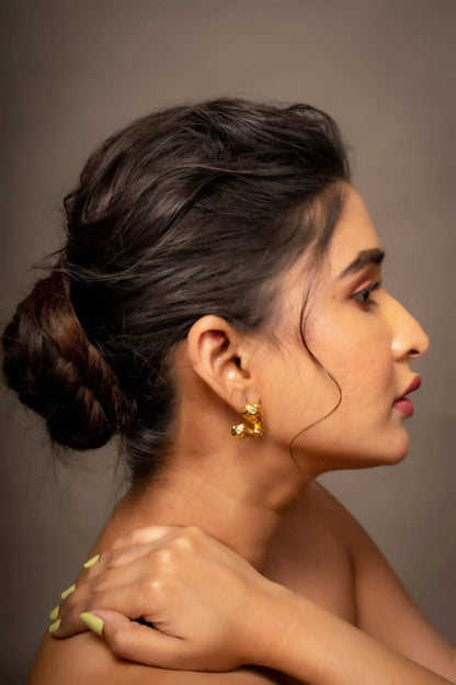 Smara Love Textured Earrings
