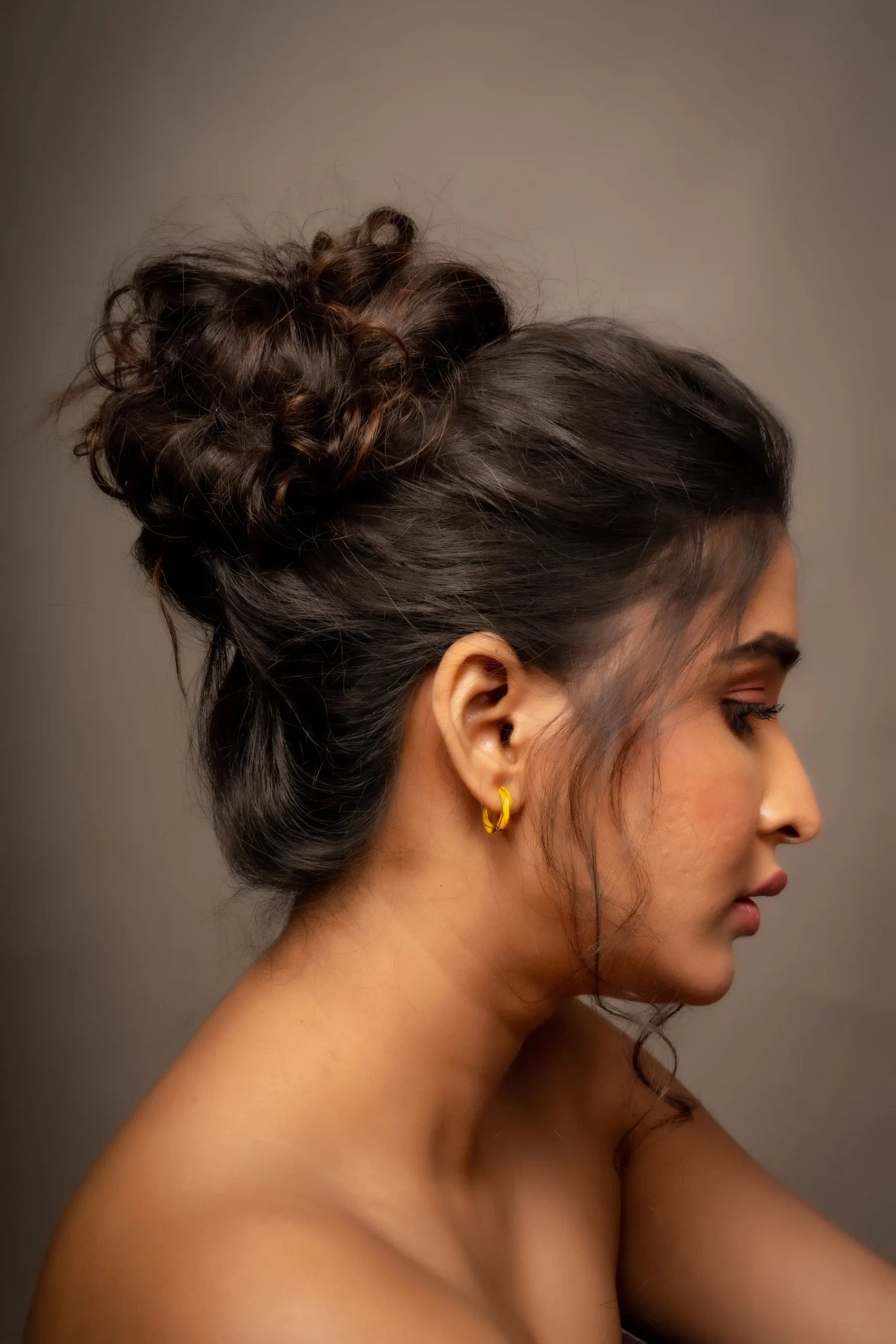 Smara 18k Gold Plated Huggie Earrings