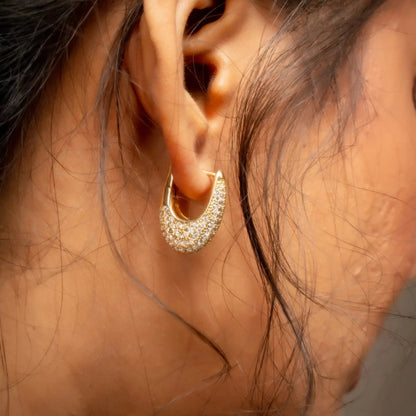 Smara U-Shaped Zirconium Earrings