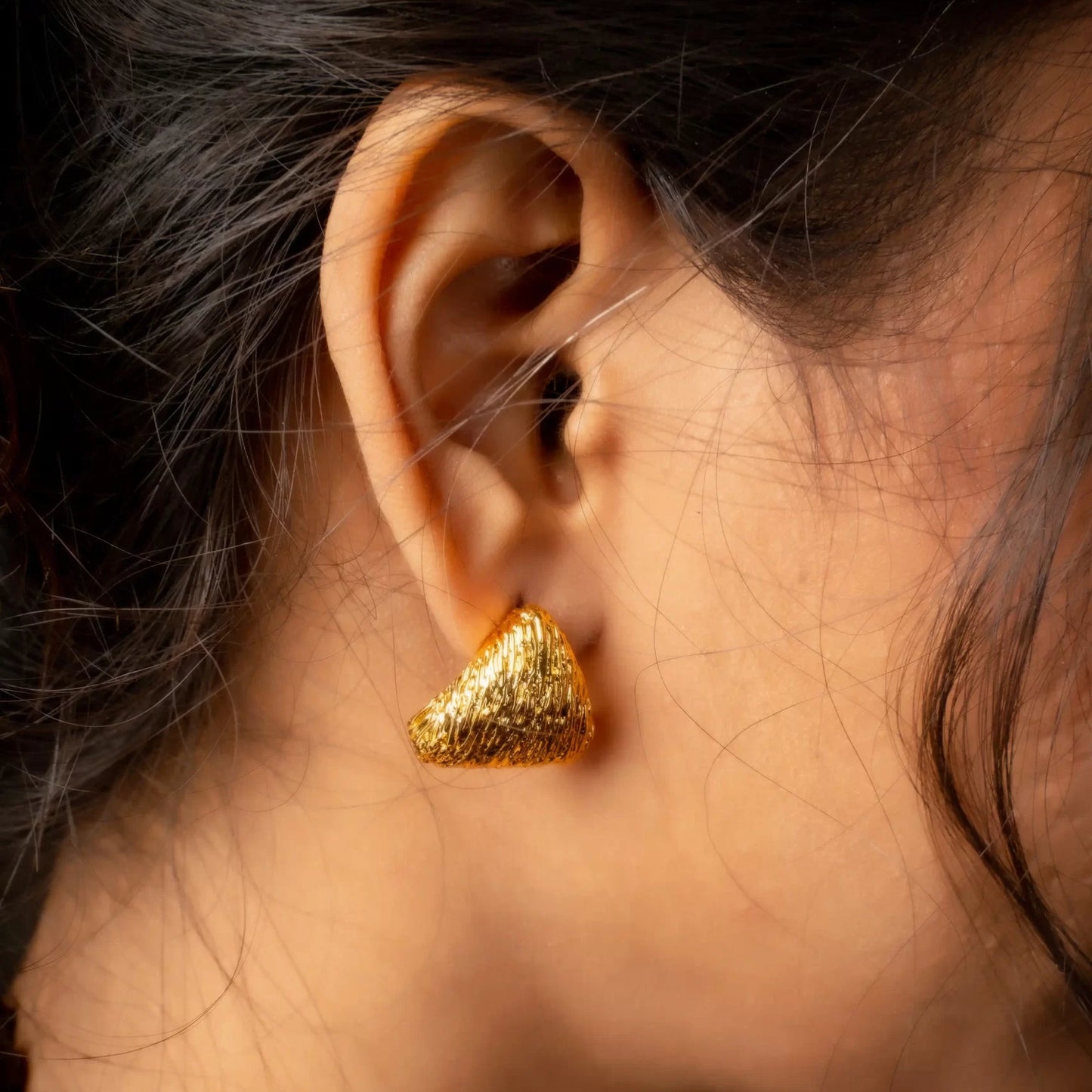 Smara Tringular Textured Earrings