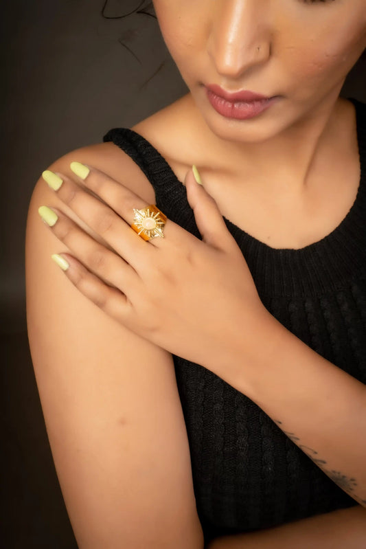 Smara Geometric Natural White Stone Adjustable Ring