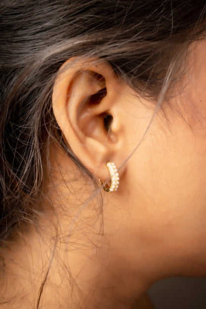 Smara Heart Pearl Earrings