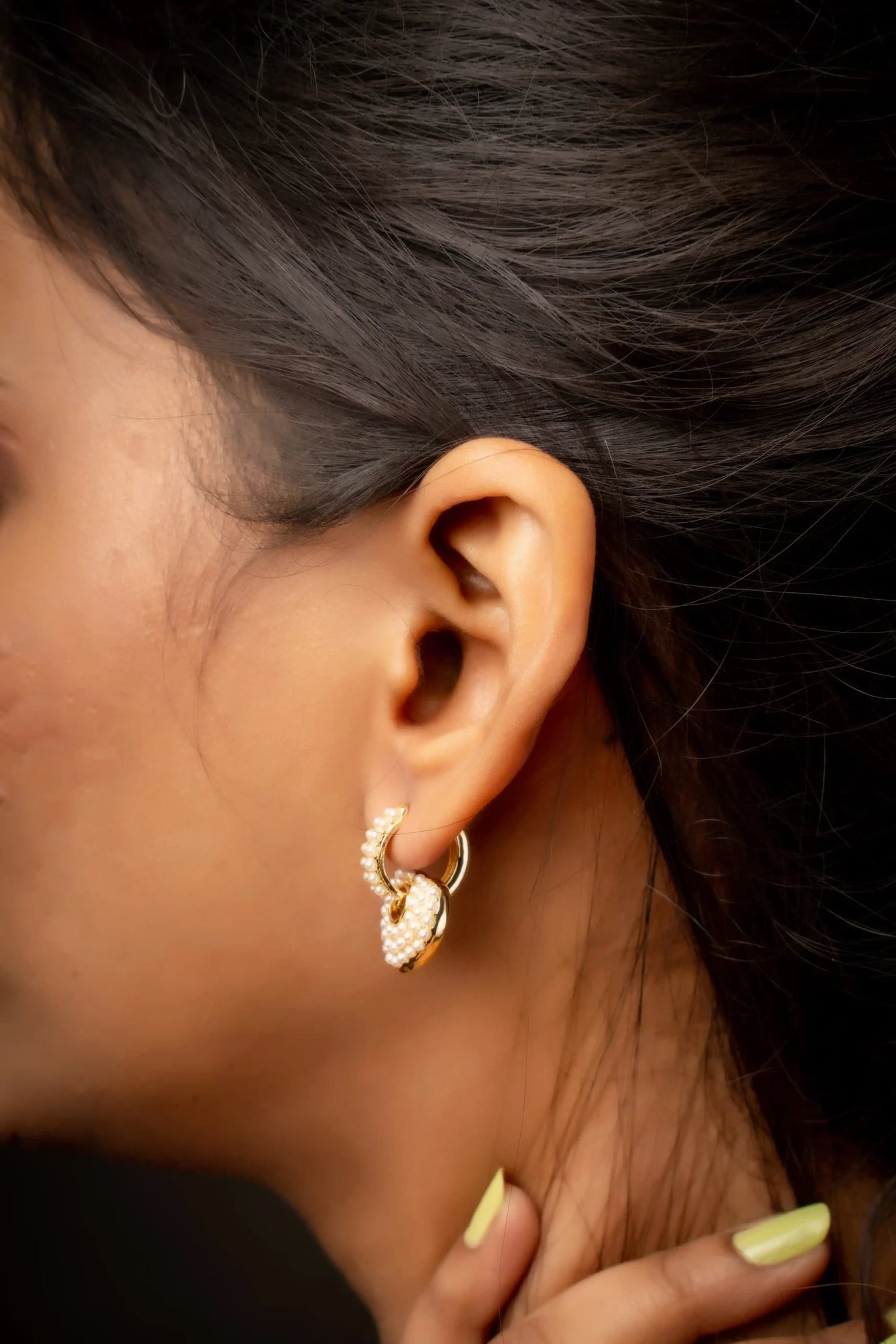 Smara Heart Pearl Earrings