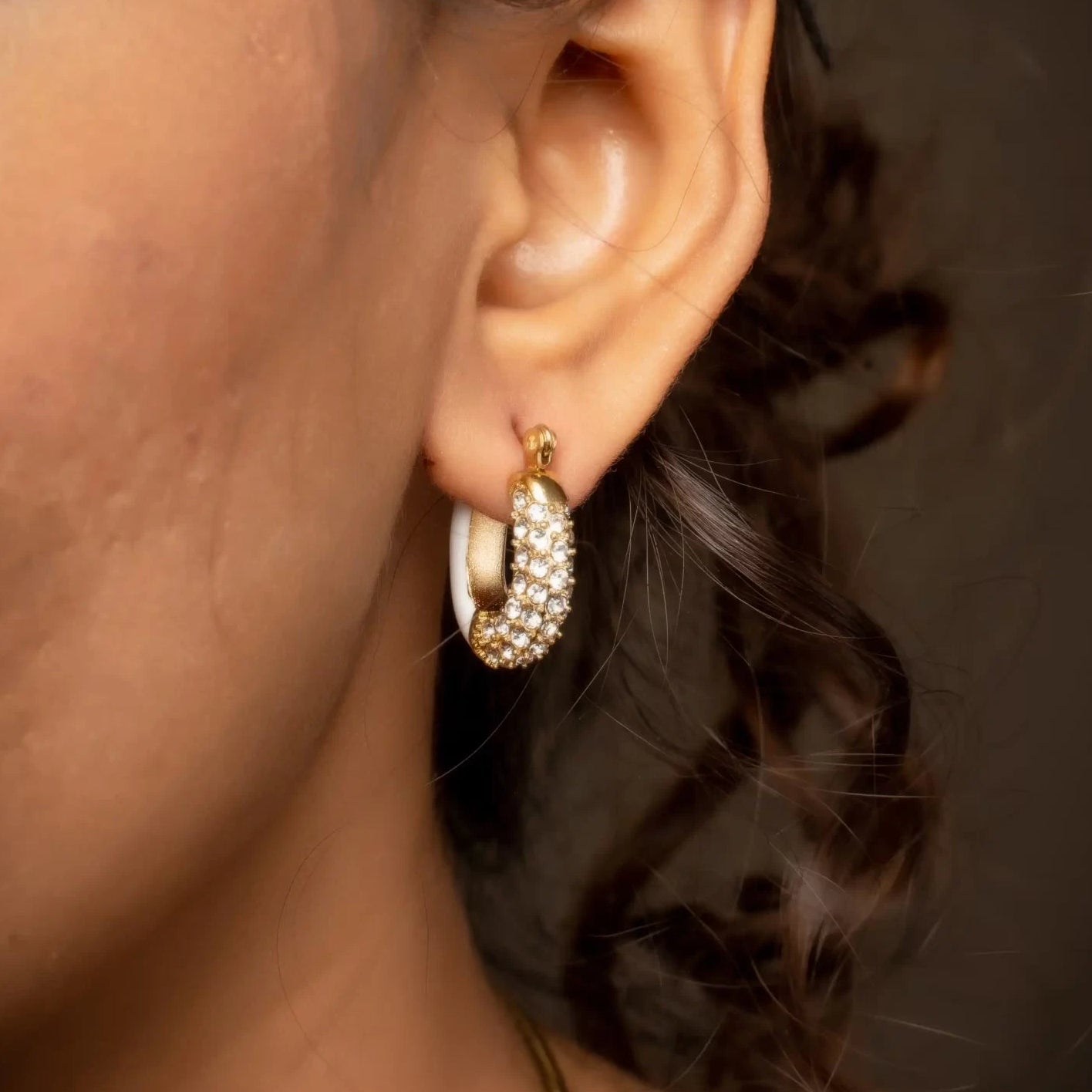 Smara White aclyric artificial diamond studded earrings