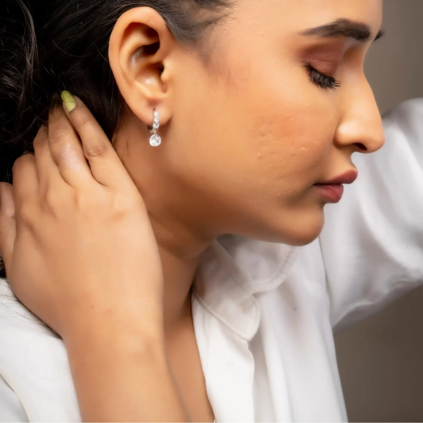 Smara White Gold American Diamond Earrings
