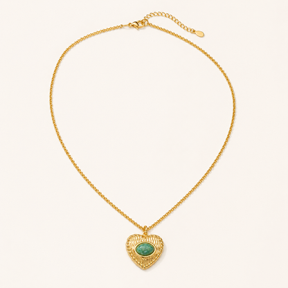 Smara Exquisite Heart Shaped Necklace