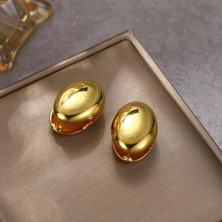 Smara 18k gold plated Peanut Huggie