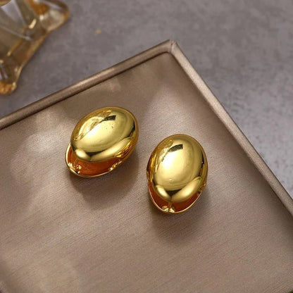 Smara 18k gold plated Peanut Huggie