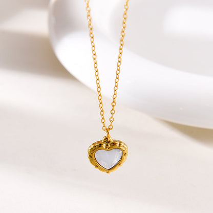 Smara Shell Heart Necklace