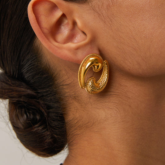 Smara Gold Cancer Star Sign Earrings