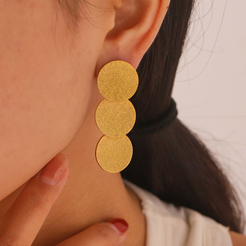 Smara Round Sparkly Dangler Earrings