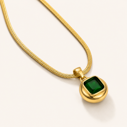 Regal Emerald Green Necklace