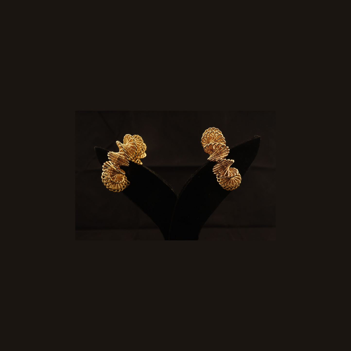 Smara Party Curvy Earrings