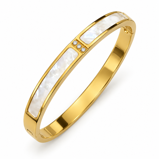 Smara Ocean White Shell Bangle
