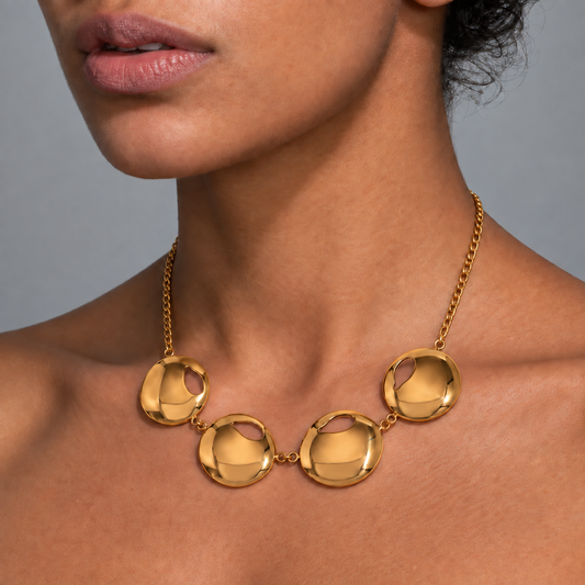 Smara Royal Gold Plated Notched Round Necklace