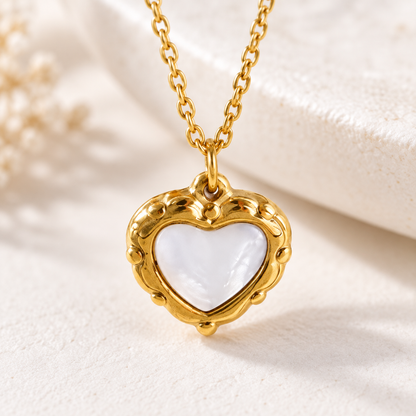 Smara Shell Heart Necklace