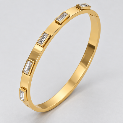 Smara Exclusive cubic zirconia Bangle (White)